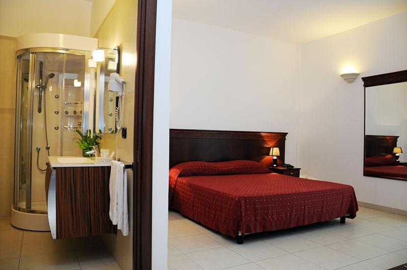 Agri Hotel Conte Salentino Sant Isidoro  Exterior photo