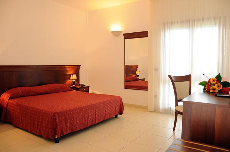 Agri Hotel Conte Salentino Sant Isidoro  Exterior photo